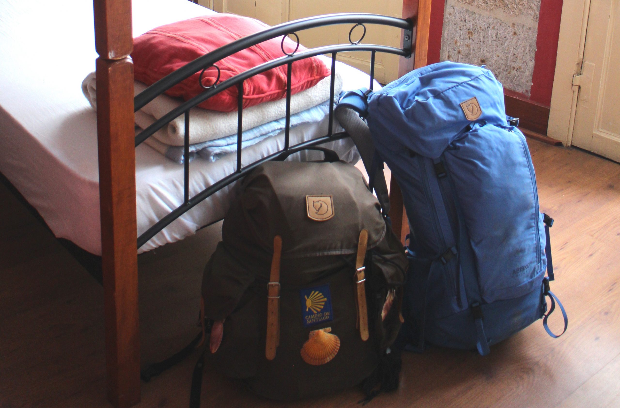 PAKKELISTE Must haves til caminoen