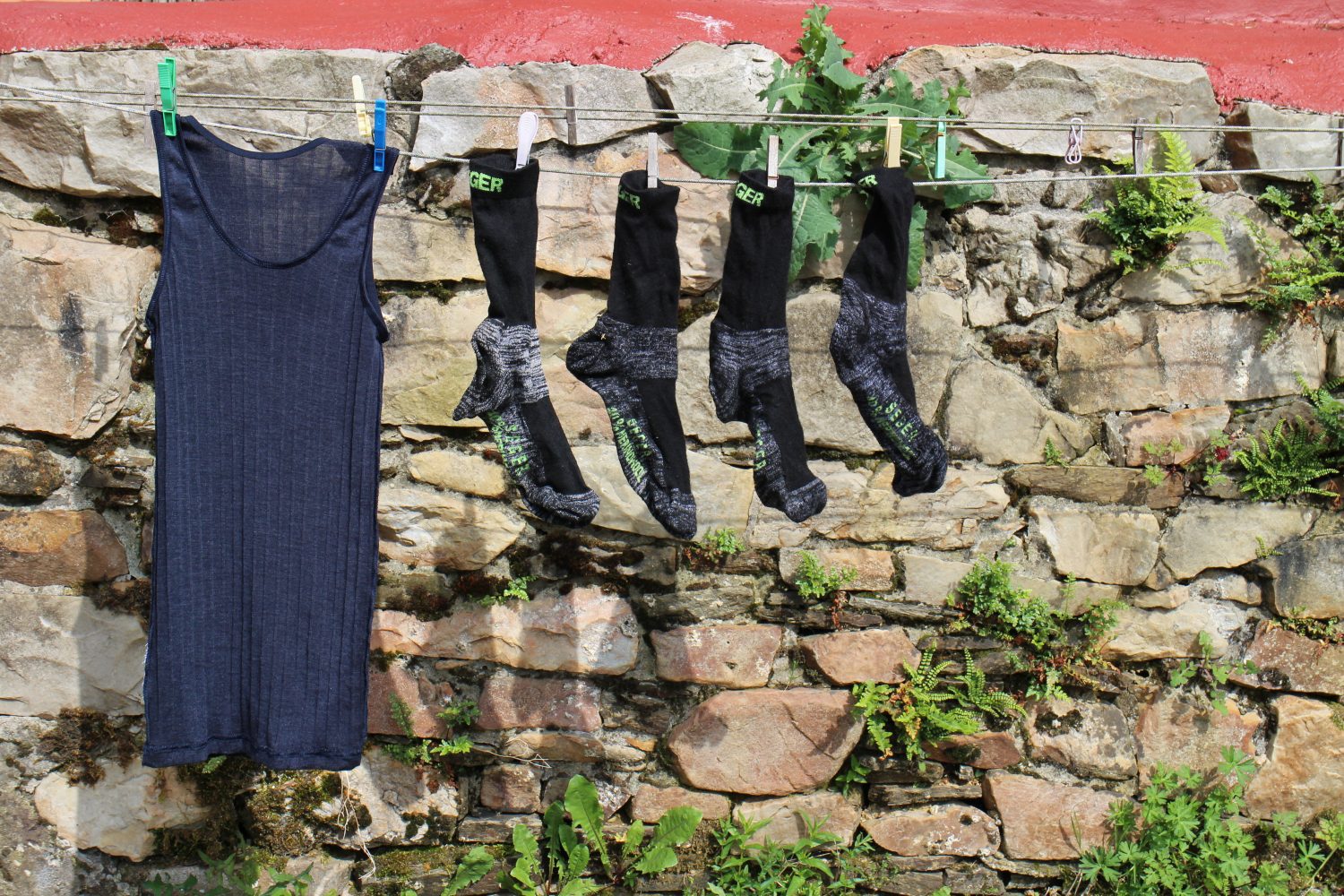 Washing and drying clothes on the camino