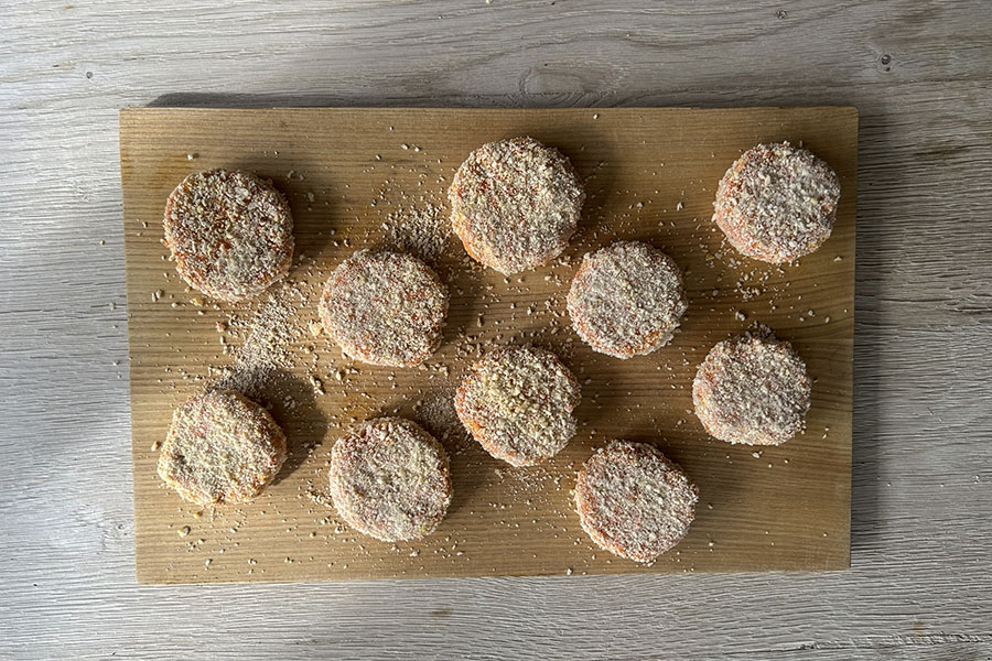 Vegetariske bøffer klar til at blive stegt