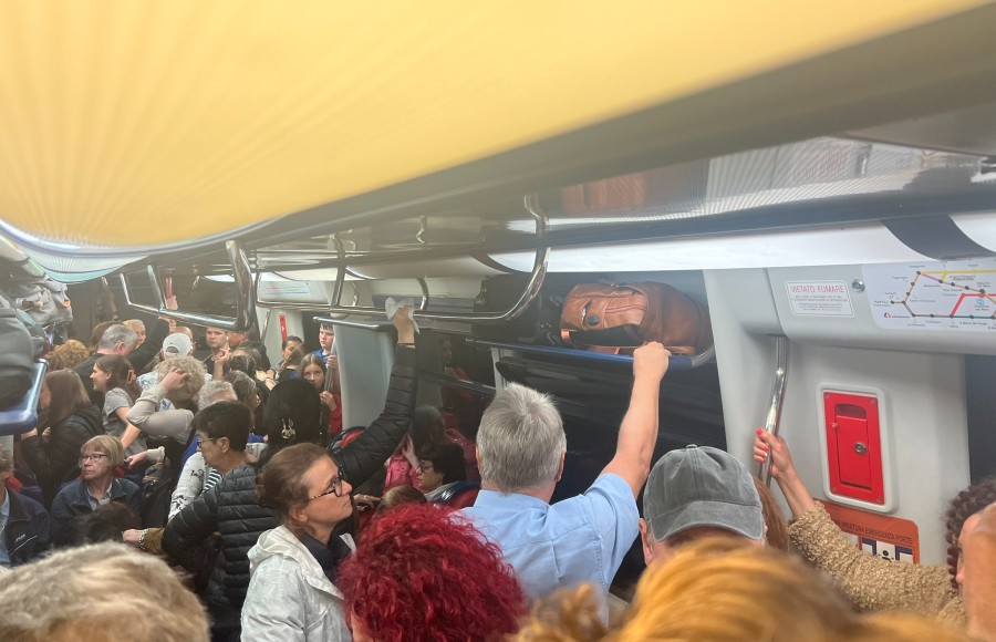 Proppet bus ved Amalfikysten