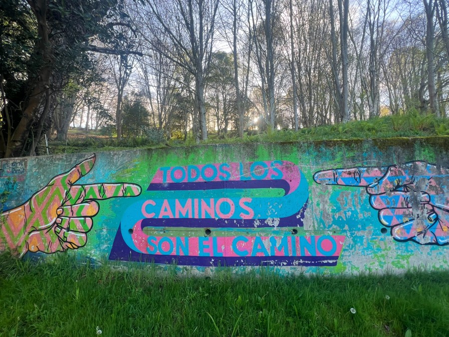 Graffiti på Camino del Norte Alle caminoer er caminoen - todos los caminos son el camino