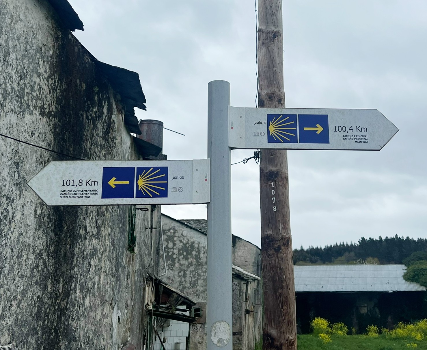 Rutevalg ved Baamonde på Camino del Norte