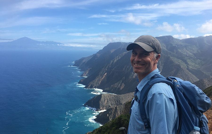 Nyder udsigten kort før nedstigningen til Playa de Vallehermoso