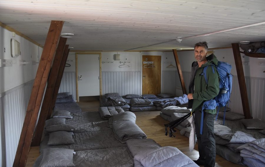 Sverige-fjeldvandring-fjeldstationer-overnatning-telt-jämtlandstriangeln-vildmarken