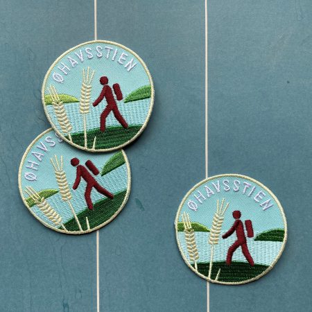 oehavsstien-maerke-rygsaek-patch-badge-2000