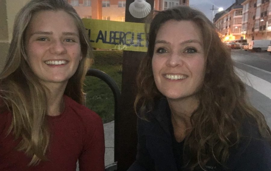 teenager-caminoen-El-Albergue-de-Delia-Sigüeiro-camino-ingles